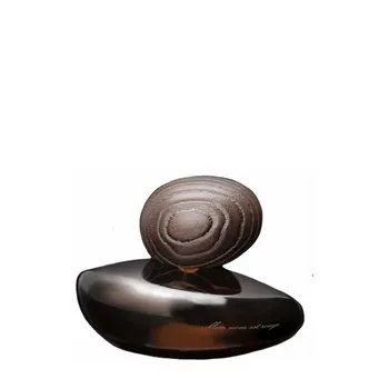 Majda Bekkali Mon Nom est Rouge